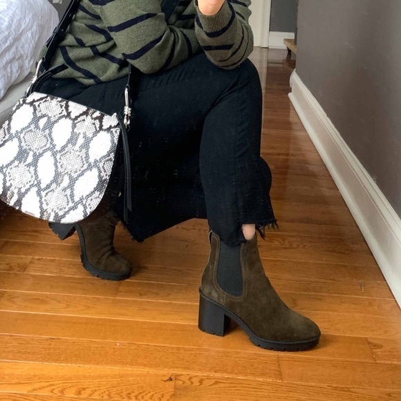 NEW Vince Henderson Weatherproof Chelsea Dark Grey Suede Boots sz 41 / 11 - Picture 11 of 11